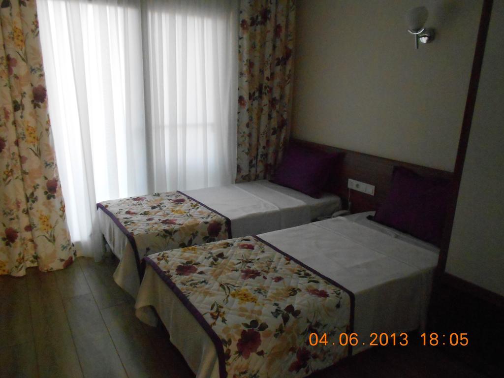 Marina Hotel Tasucu Habitación foto